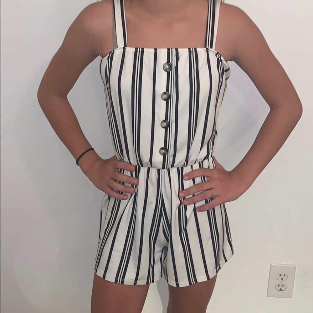 romper - Picture 2 of 3